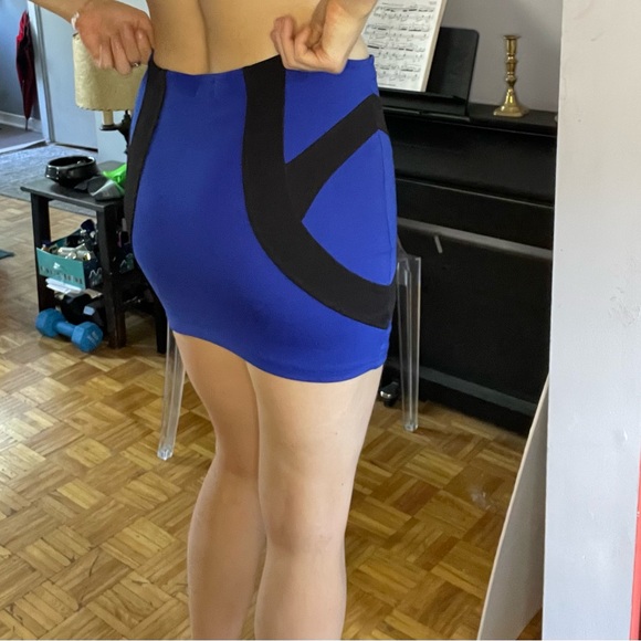 Slinky ASOS skirt - Picture 2 of 5